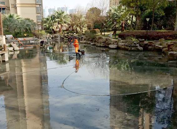 肃州景观池淤泥清理