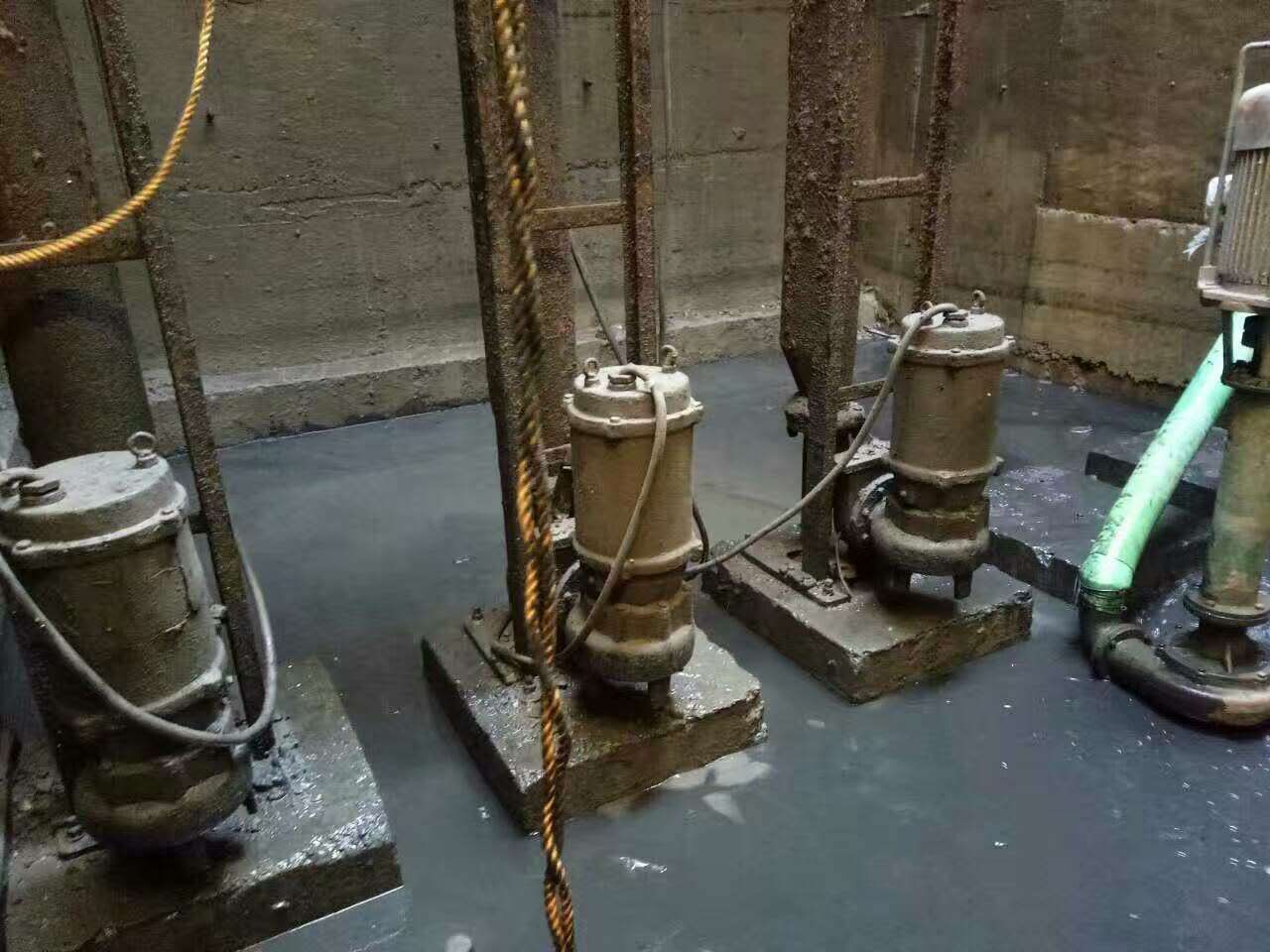 肃州污水池清理